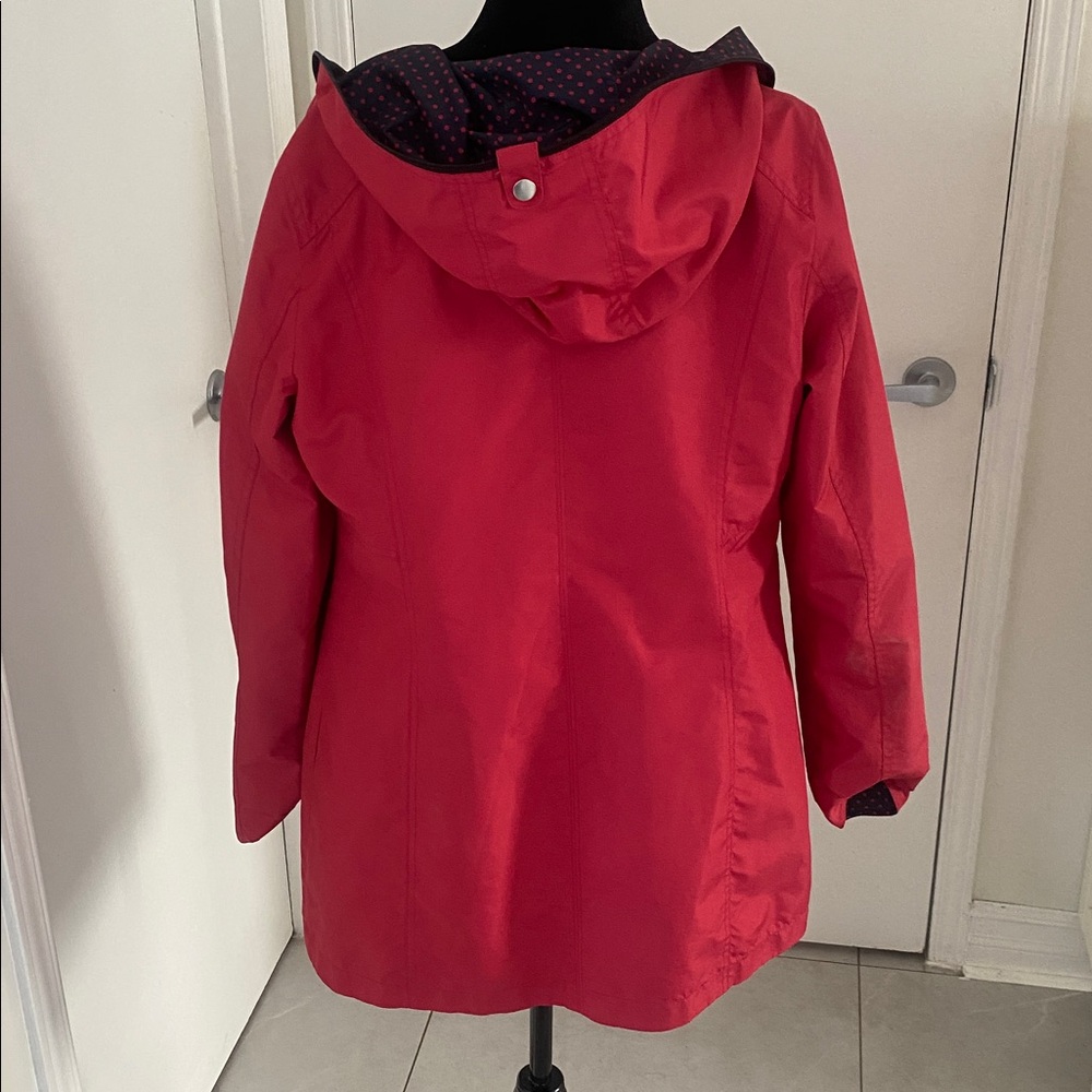 REVERSIBLE Hooded Polka Dot Print in Blue Red polka dots reverse Red size Medium - Picture 12 of 17